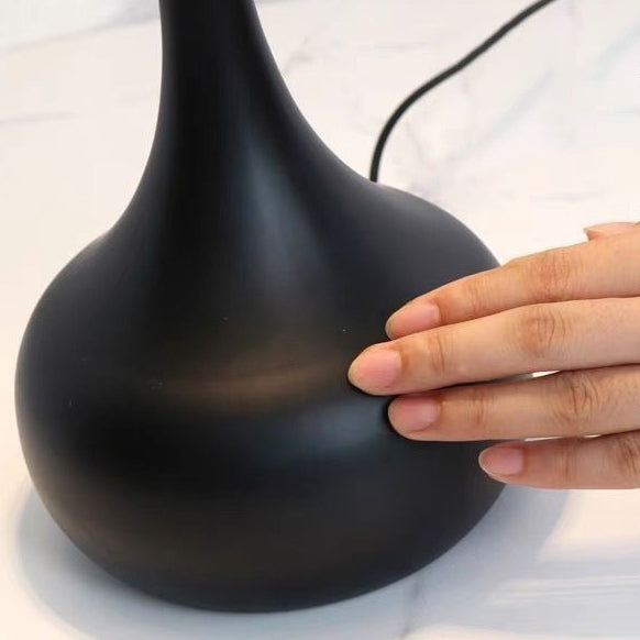 Lampe de table contemporaine en forme de dôme nordique avec un abat-jour en verre dépoli et un éclairage à 1 ampoule pour chambre à coucher 