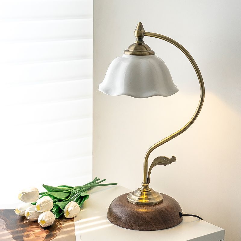 Lampe de table contemporaine rétro en dôme de fleur en fer, verre et céramique à 1 lumière pour chambre 