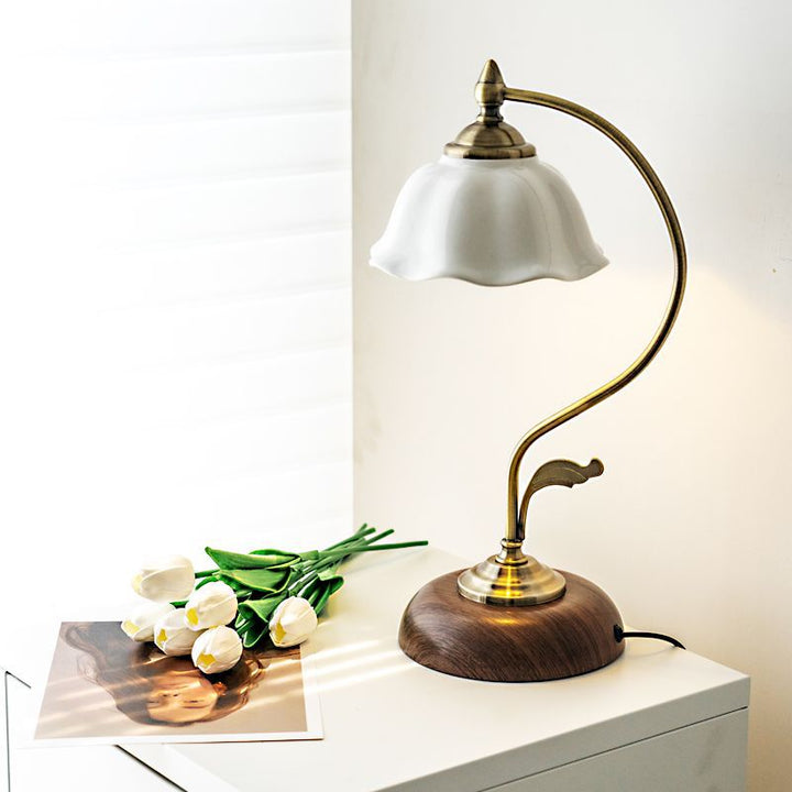 Lampe de table contemporaine rétro en dôme de fleur en fer, verre et céramique à 1 lumière pour chambre 