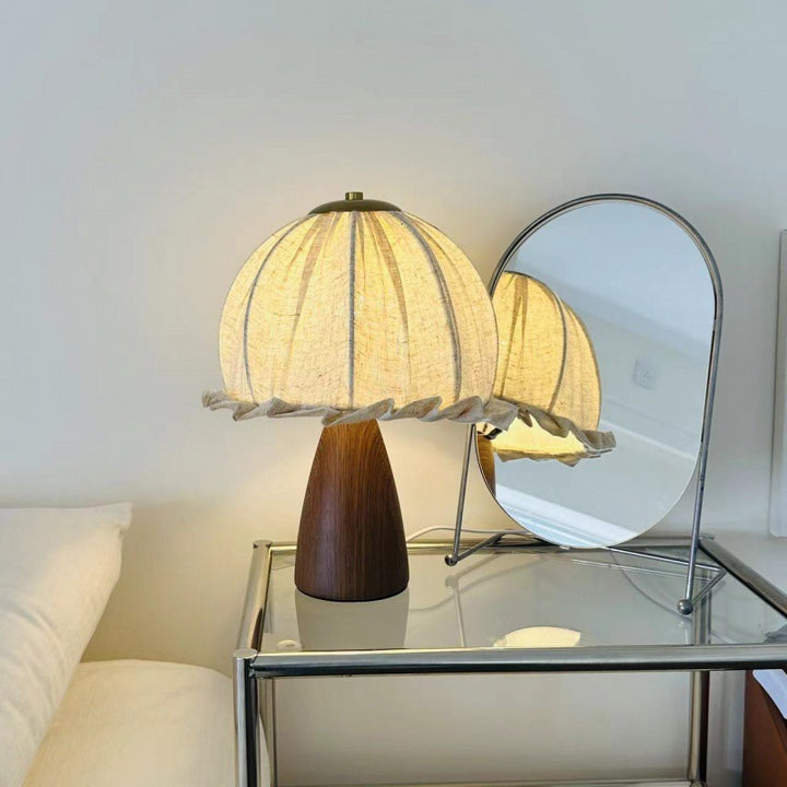 伝統的なヴィンテージセラミック手作りリネンフラワーバッド1ライトテーブルランプ（寝室用） 