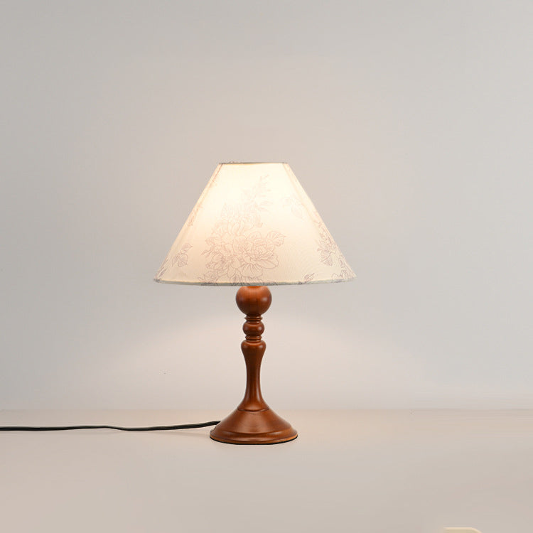 Lampe de table 1 lumière en bois avec abat-jour conique plissé rétro contemporain motif fleur en tissu pour chambre 