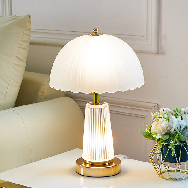 Lampe de table moderne de luxe à base ronde en forme de pétale en fer et verre acrylique à 1 lumière pour chambre 