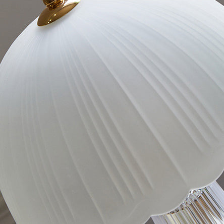 Lampe de table moderne de luxe à base ronde en forme de pétale en fer et verre acrylique à 1 lumière pour chambre 