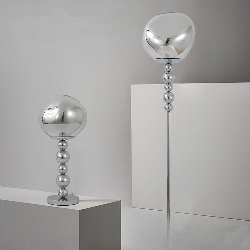Lampadaire moderne de luxe avec colonne longue perlée en aluminium acrylique à 1 lumière pour salon 