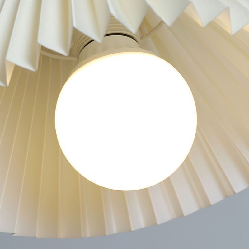 Lustre suspendu à 1 lumière en tissu conique plissé japonais traditionnel pour salon 