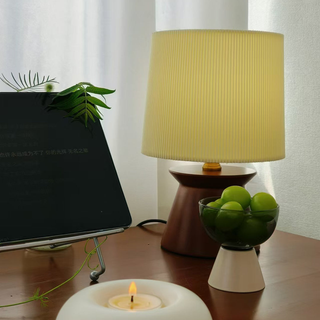 Zeitgenössische Retro Holzstoffstreifen Zylinder 1-Licht Tischlampe für den Nachttisch 