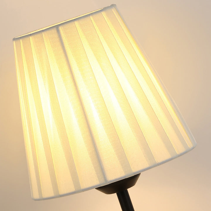 Lampe de Table à 1 Lumière en Tissu Plissé Nordique Contemporain avec Abat-Jour en Fer pour Chambre 