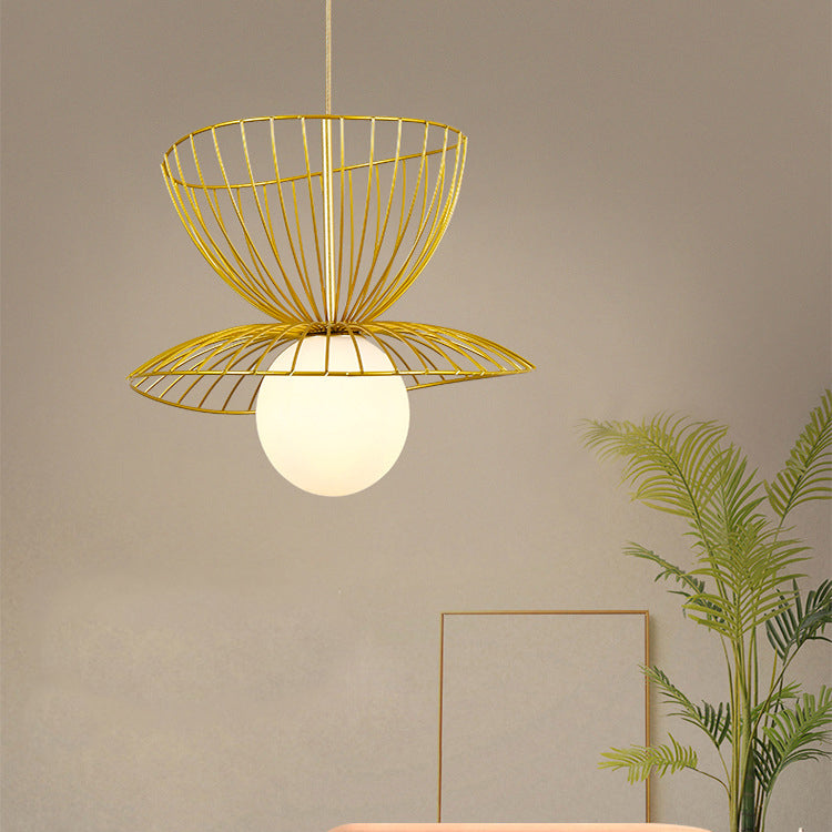 Zeitgenössischer kreativer doppelter Schicht-Strohhut, gestapeltes Hardware-Acryl 1-Licht-Pendelleuchte für Wohnzimmer 