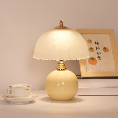 Zeitgenössische nordische Halbkugel-Blumenglobus-Basis Eisen Keramik Glas 1-Licht Tischlampe für das Schlafzimmer 