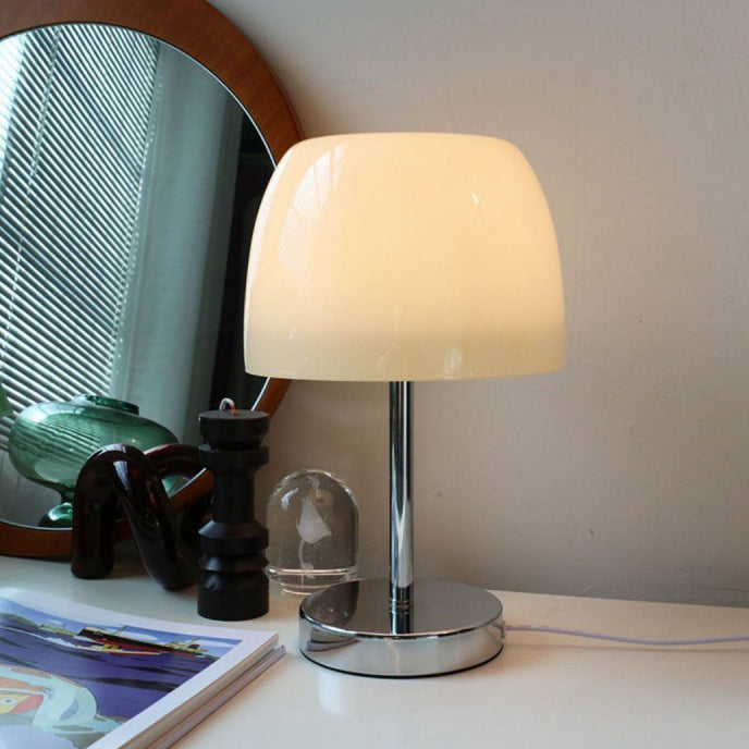 Zeitgenössische nordische runde Basis Pilzlampe Form Edelstahl Glas 1-Licht Tischlampe für Wohnzimmer 