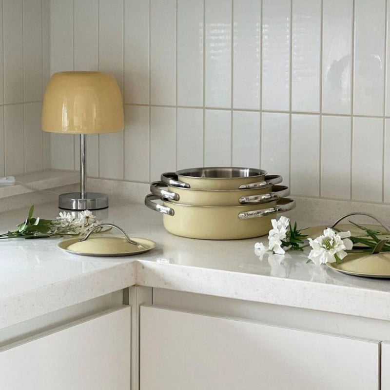Zeitgenössische nordische runde Basis Pilzlampe Form Edelstahl Glas 1-Licht Tischlampe für Wohnzimmer 