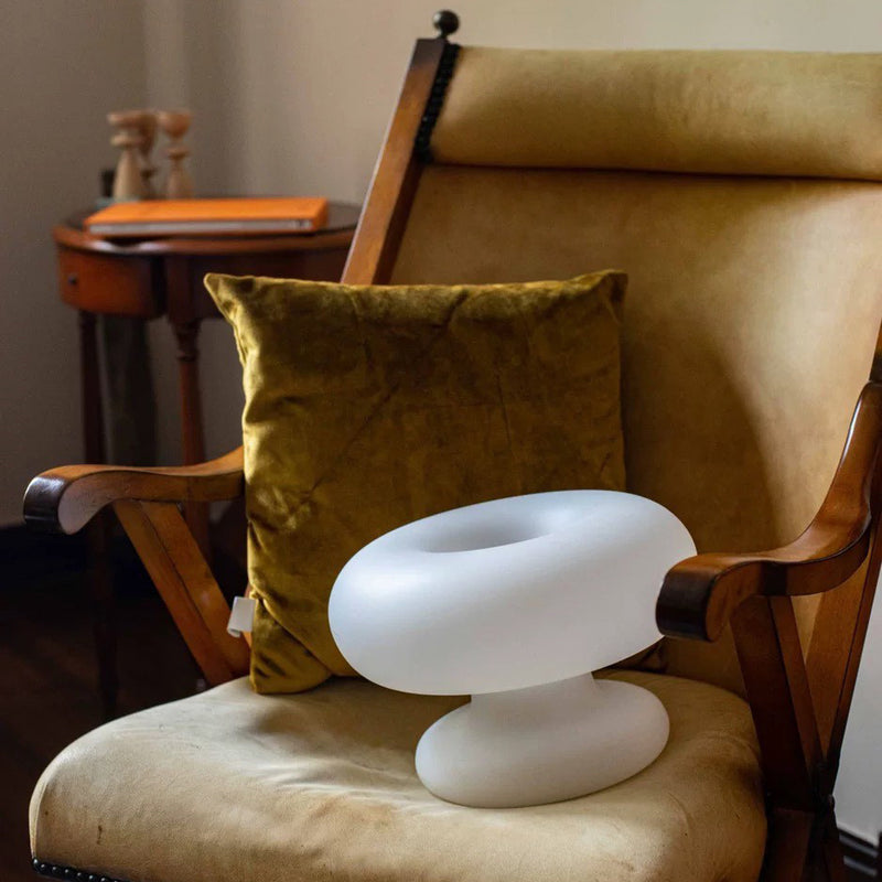 Lampe de table moderne Art Déco en verre en forme de beignet à 1 lumière pour chambre 