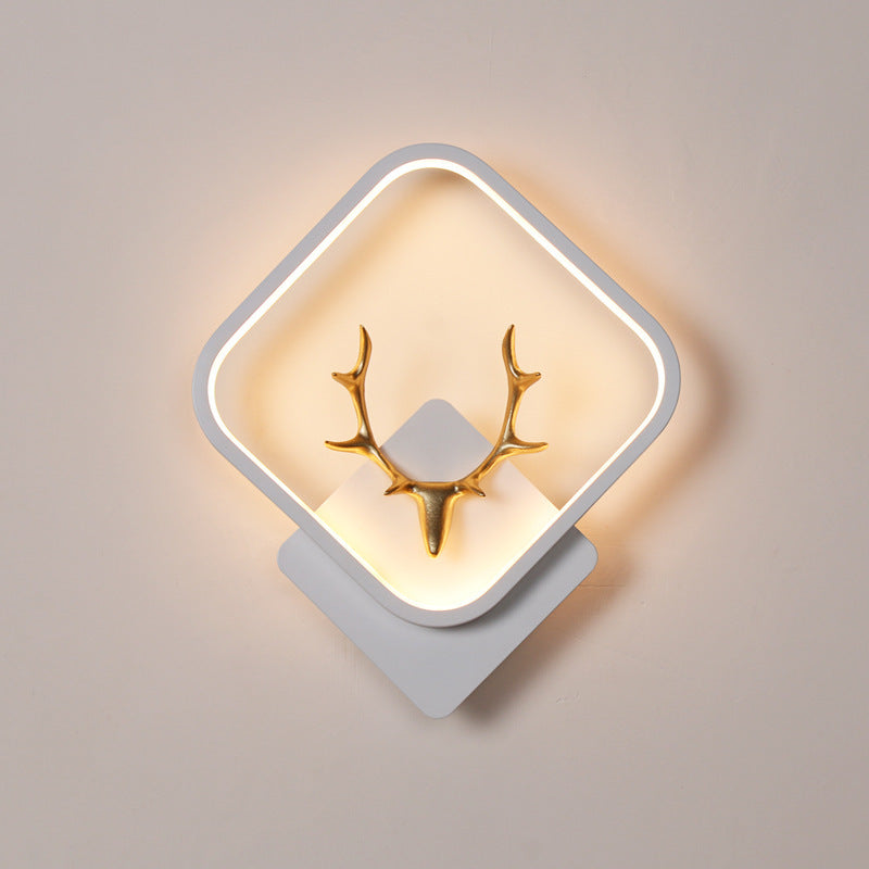 Zeitgenössische kreative runde quadratische Geweih-Eisen-Kunststoff-Silikon-LED-Wandleuchte für das Schlafzimmer 