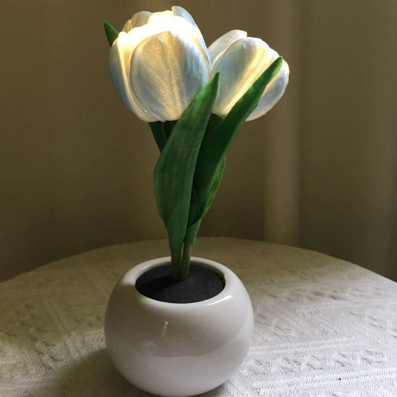 Zeitgenössische kreative Tulpenblumen-Keramik-PU-USB-LED-Tischlampe für das Schlafzimmer 