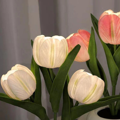 Zeitgenössische kreative Tulpenblumen-Keramik-PU-USB-LED-Tischlampe für das Schlafzimmer 