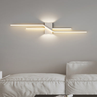 Moderne minimalistische lineare parallele Kreuz-Eisen-PVC-LED-Wandleuchte für das Wohnzimmer 