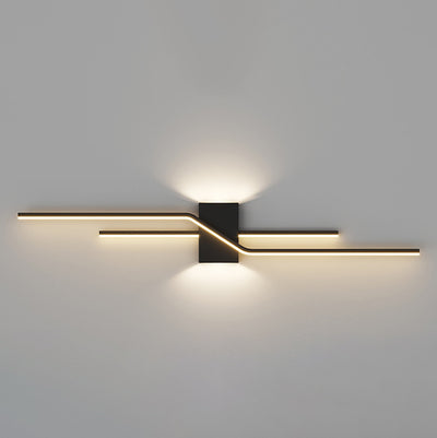 Moderne minimalistische lineare parallele Kreuz-Eisen-PVC-LED-Wandleuchte für das Wohnzimmer 