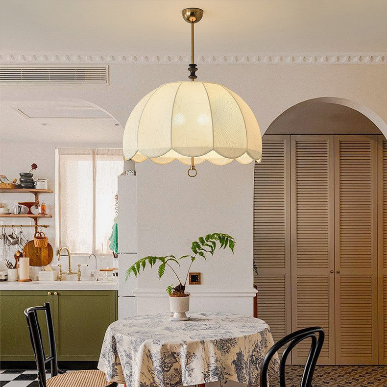 Traditionelle französische Kuppel Rund Blumenform Holz Eisenrahmen Stoff 4/5- Licht Pendelleuchte Für Wohnzimmer 