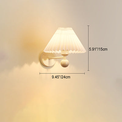 Zeitgenössische nordische Trommel Falten Stoff Eisen 1-Licht Wandleuchte für Wohnzimmer 