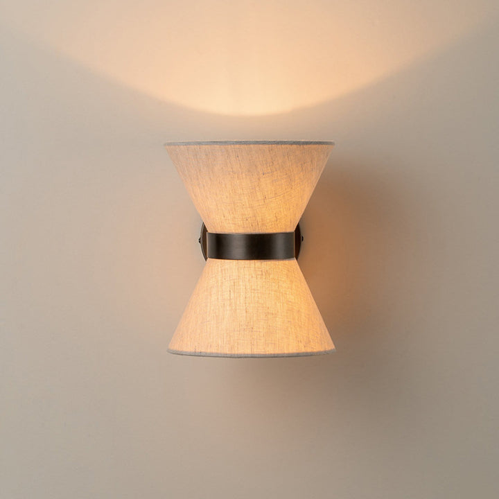 Lampe murale à deux lumières en fer avec tissu en forme de sablier japonais traditionnel pour le salon 