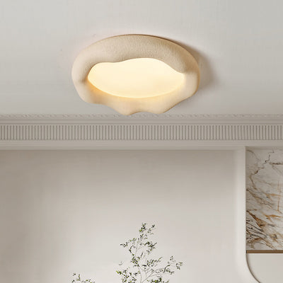 Zeitgenössische nordische Wolkenform Eisen Fiberglas Acryl LED Deckenleuchte für Schlafzimmer 