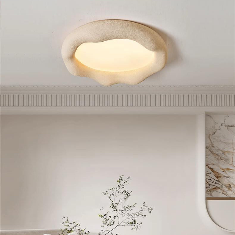 Zeitgenössische nordische Wolkenform Eisen Fiberglas Acryl LED Deckenleuchte für Schlafzimmer 