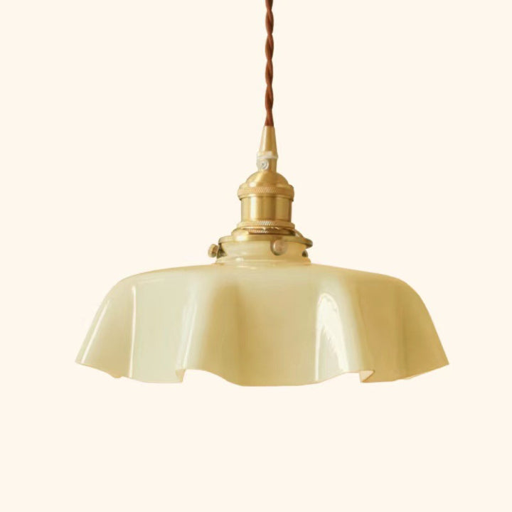 Lustre suspendu à 1 lumière en laiton vintage traditionnel avec verre en forme de pétale pour salle à manger 