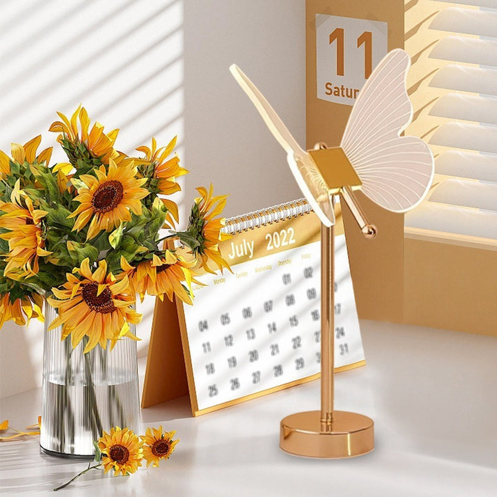 Zeitgenössische nordische USB-wiederaufladbare Schmetterlings-Eisen-Acryl-LED-Tischlampe für das Schlafzimmer 