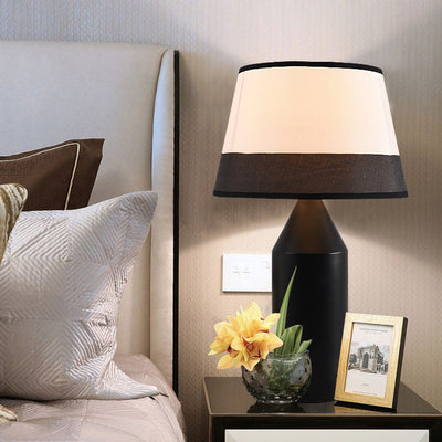 Lampe de table 1 lumière en tissu matériel forme de bouteille de vin créative contemporaine pour chambre 