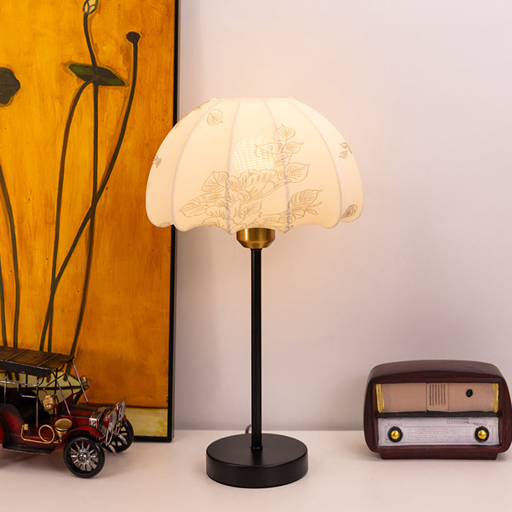 Traditional Vintage Iron Fabric Dome Leaves Pattern 1-Light Table Lamp For Bedroom