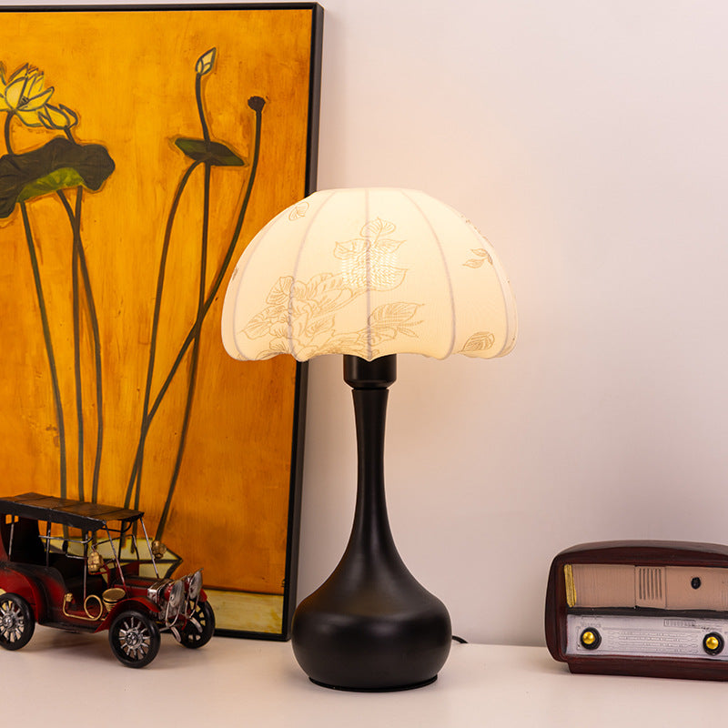 Traditional Vintage Iron Fabric Dome Leaves Pattern 1-Light Table Lamp For Bedroom