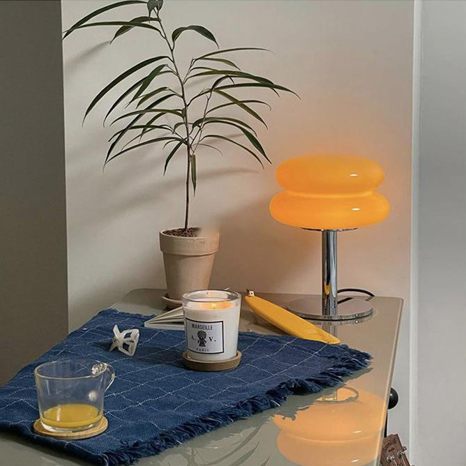 Moderne minimalistische Doppelschicht-Kuchenform Glas Eisen 1-Licht Tischlampe für das Schlafzimmer 