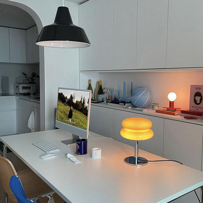 Moderne minimalistische Doppelschicht-Kuchenform Glas Eisen 1-Licht Tischlampe für das Schlafzimmer 