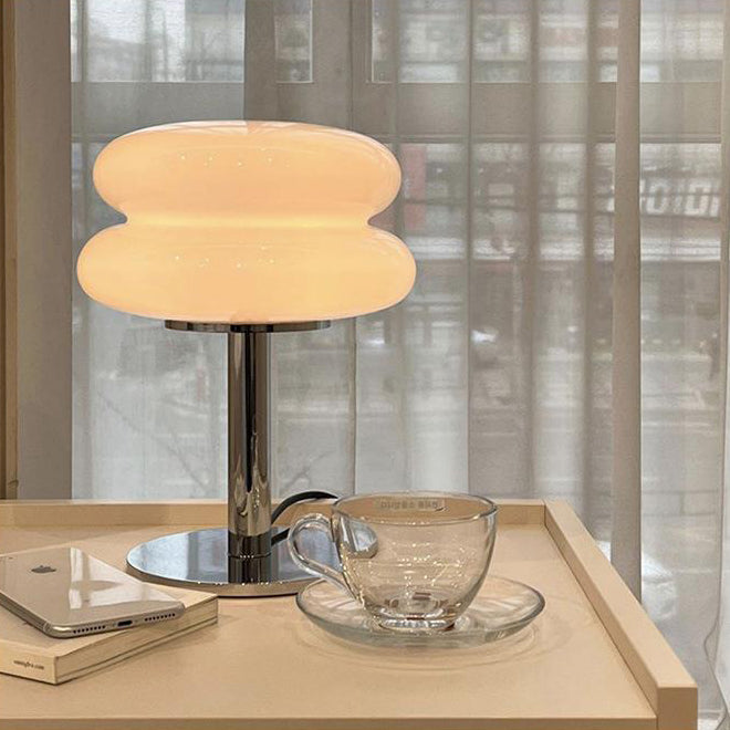 Moderne minimalistische Doppelschicht-Kuchenform Glas Eisen 1-Licht Tischlampe für das Schlafzimmer 