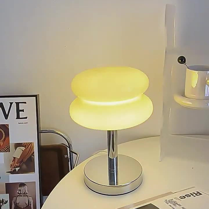 Moderne minimalistische Doppelschicht-Kuchenform Glas Eisen 1-Licht Tischlampe für das Schlafzimmer 