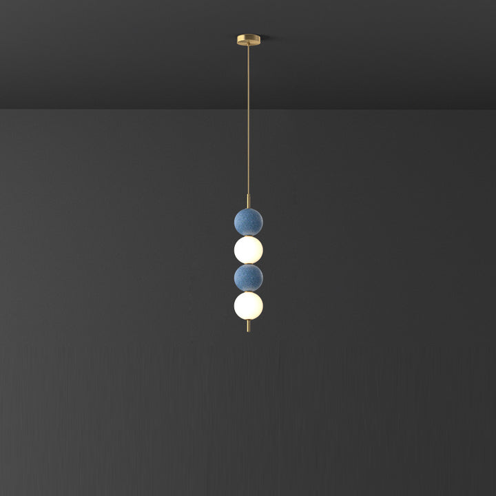 Moderne minimalistische vertikale String-Kugel Messing Acryl LED Pendelleuchte für das Schlafzimmer 
