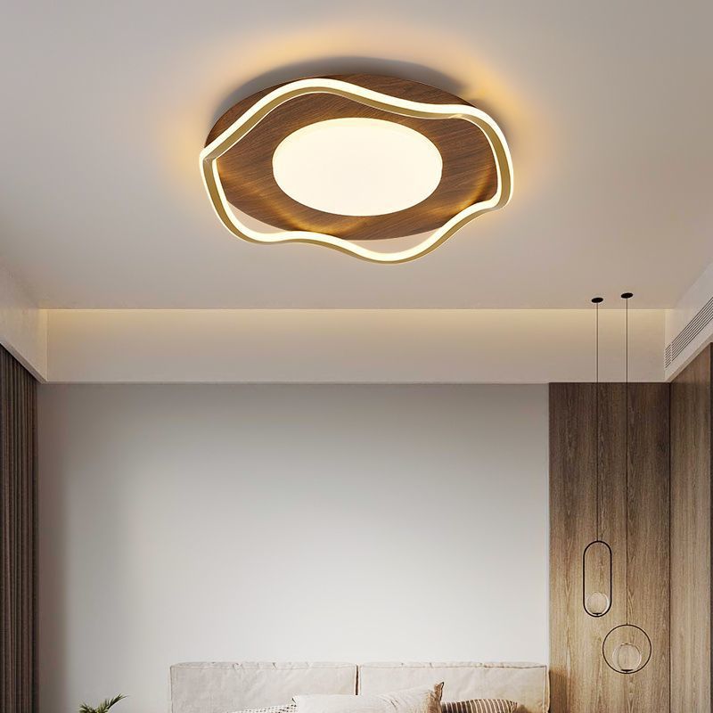 Zeitgenössische nordische Eisen-Aluminium-Acryl unregelmäßige runde LED-Deckenleuchte für das Wohnzimmer 