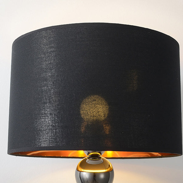 Moderne Luxus-Trommelform Perlen-Säulen-Eisenstoff 1-Licht-Tischlampe für das Schlafzimmer 