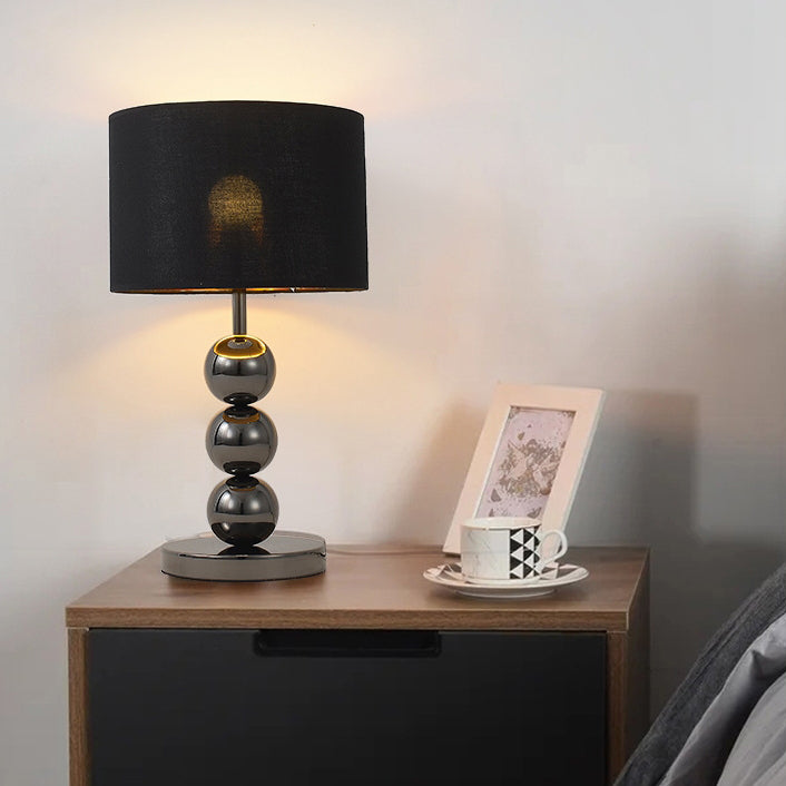 Moderne Luxus-Trommelform Perlen-Säulen-Eisenstoff 1-Licht-Tischlampe für das Schlafzimmer 