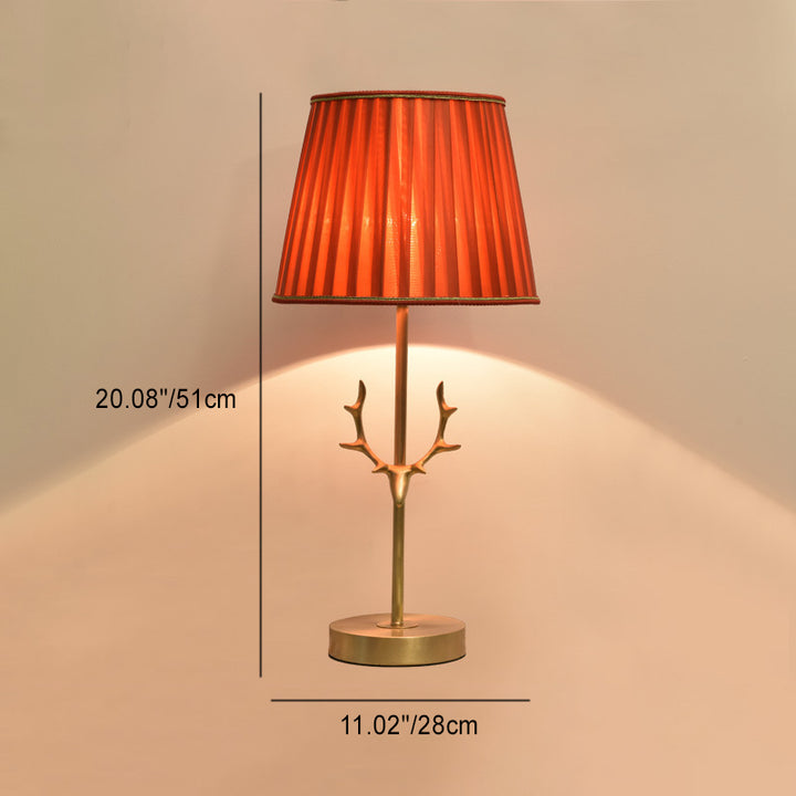 Zeitgenössische kreative Trommelform Faltenmessing Leinen Hirschhorn 1-Licht Tischlampe für Schlafzimmer 