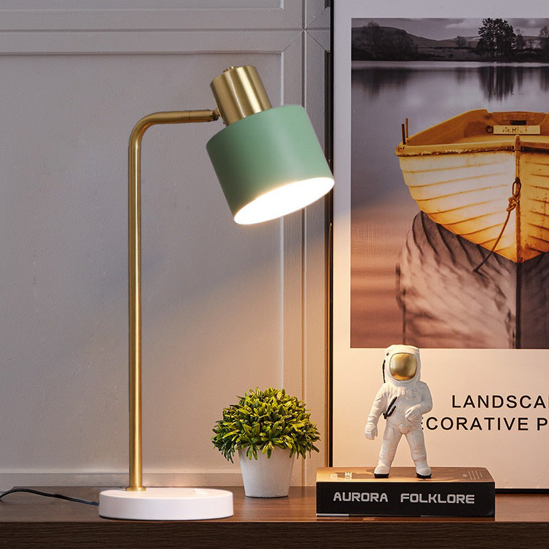 Moderne minimalistische Eisen-Tischlampe mit verstellbarem Winkel und trommelförmigem 1-Licht für das Studium 