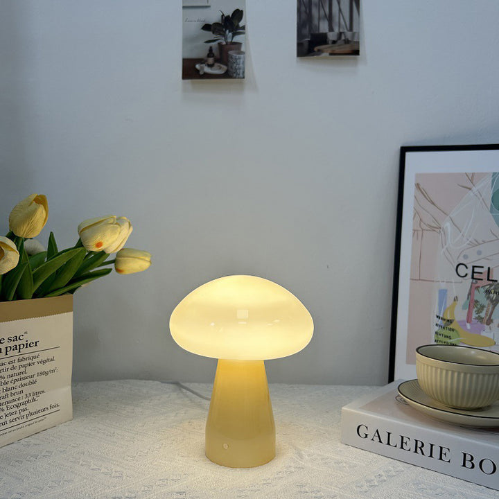 Zeitgenössische nordische Pilzform Glas USB LED Tischlampe für das Schlafzimmer 