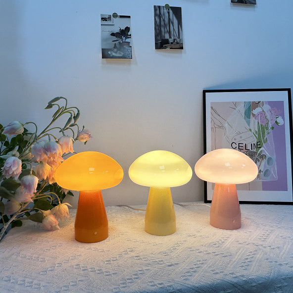 Zeitgenössische nordische Pilzform Glas USB LED Tischlampe für das Schlafzimmer 
