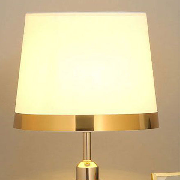 Moderne Luxus Tischlampe mit Trommelform Zylinderbasis Hardware Stoff 1-Licht für Schlafzimmer 