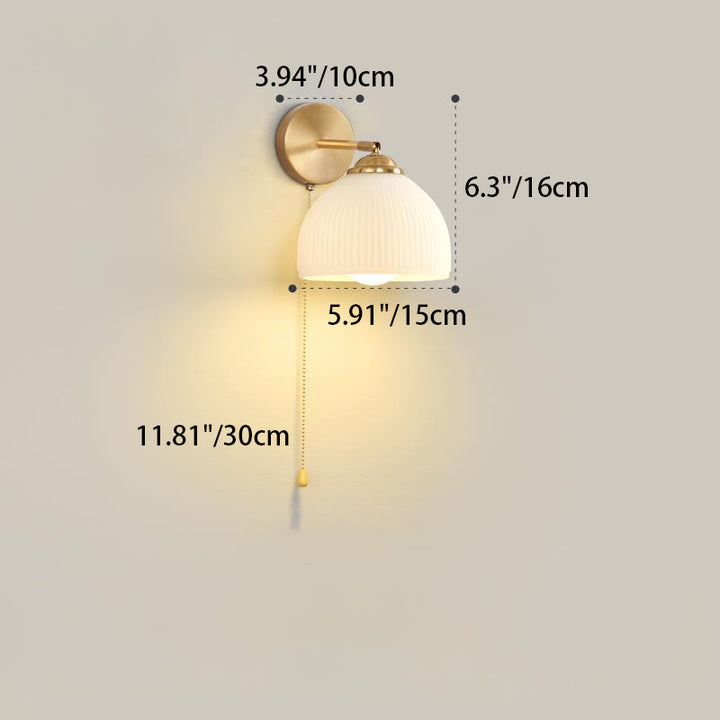 Interruptor de tirón tradicional francés, cúpula giratoria, pantalla de vidrio medio plisado, lámpara de pared de hierro de 1 luz para sala de estar 