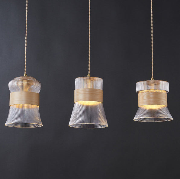 Forme de tasse rétro contemporaine en verre cannelé en laiton bois 1 - Suspension lumineuse pour le salon 