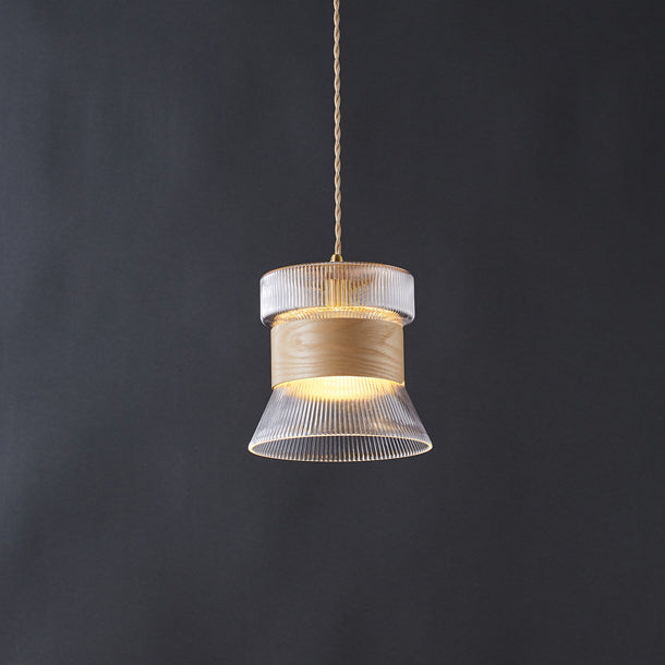 Forme de tasse rétro contemporaine en verre cannelé en laiton bois 1 - Suspension lumineuse pour le salon 
