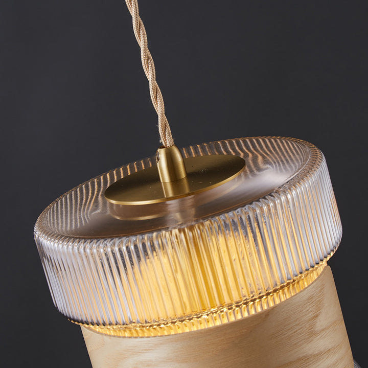 Forme de tasse rétro contemporaine en verre cannelé en laiton bois 1 - Suspension lumineuse pour le salon 