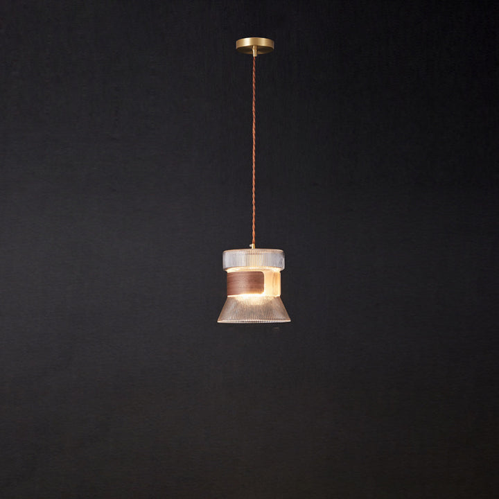 Forme de tasse rétro contemporaine en verre cannelé en laiton bois 1 - Suspension lumineuse pour le salon 