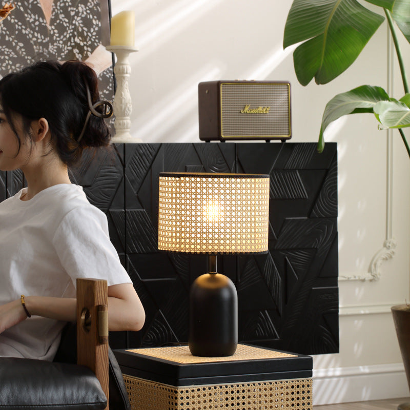 Lampe de table 1 lumière en fer en forme de tambour en rotin tissé rétro contemporain pour chambre 